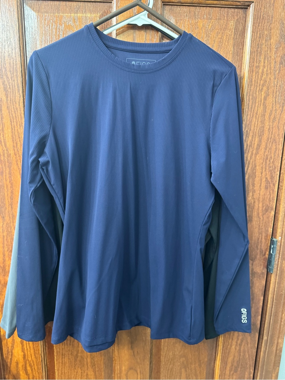 Women’s Figs Palmer Long-Sleeve Ribbed Shirt - Navy. Large. NWOT.